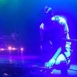 Meet your Posher, Laurence